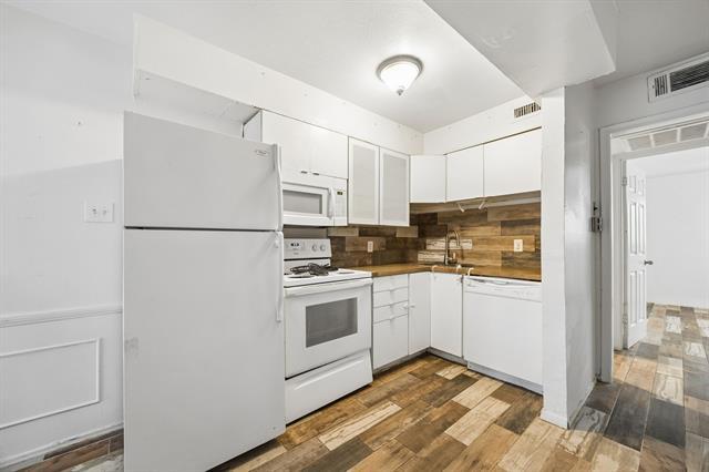 Foto del edificio - 5001 Bowser Ave