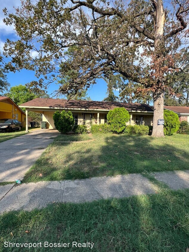 3 br, 1.5 bath House 8814 Melanie Lane House Rental in Shreveport