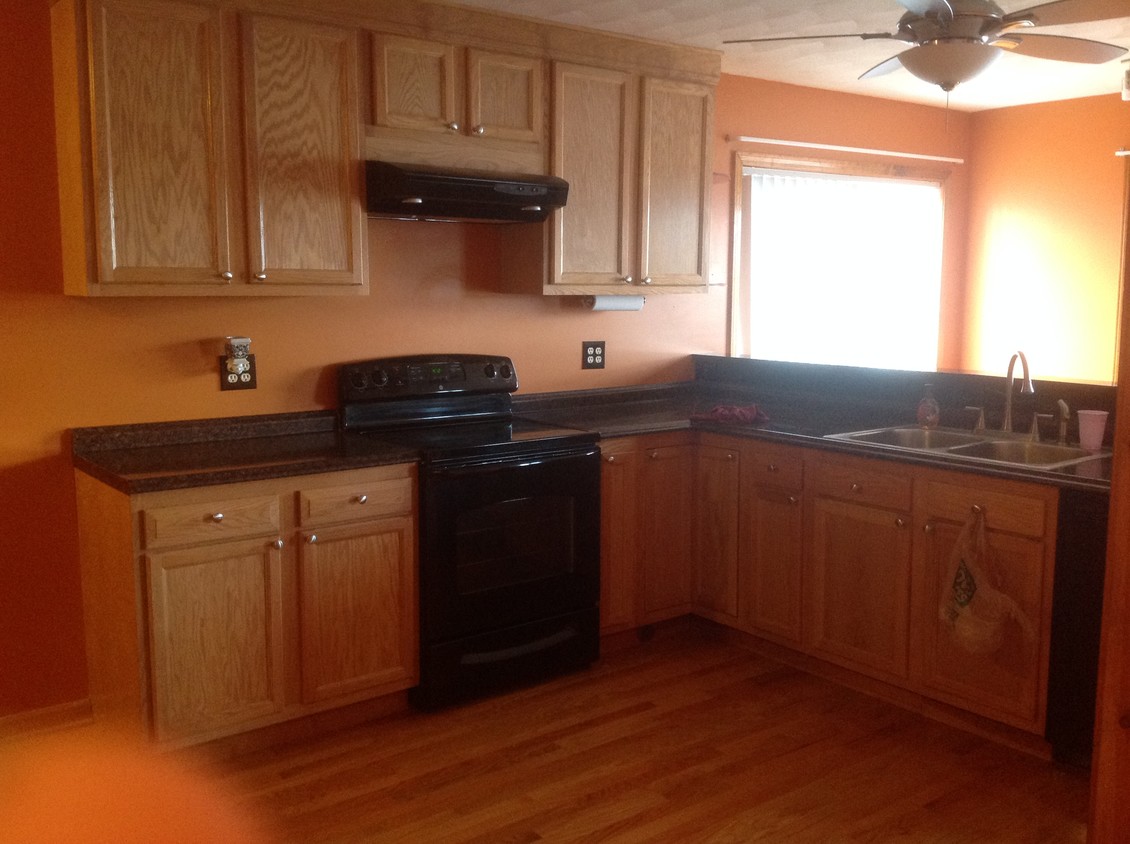 Primary Photo - 7463 W Murray Dr