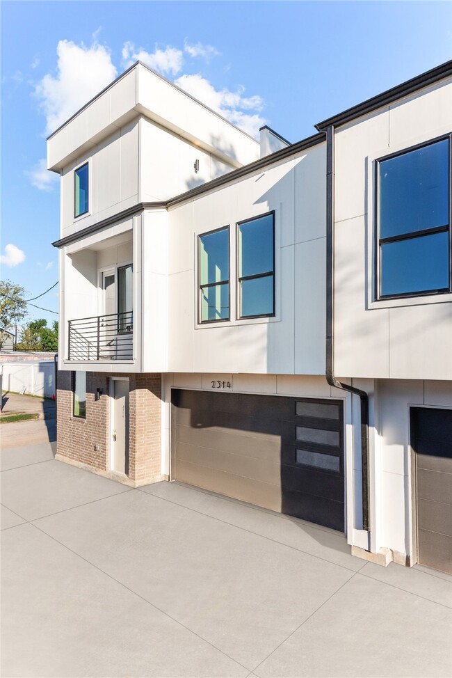 Building Photo - 2314 Barbee St