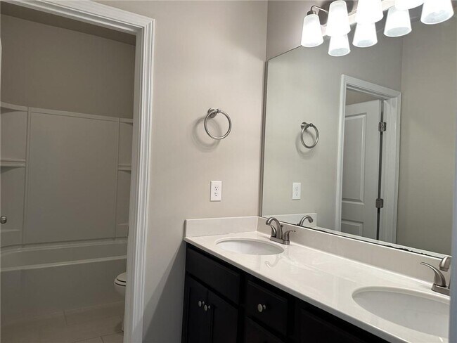 Foto del edificio - 2439 Ivy Meadow Ln