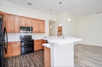 Building Photo - 12755 Mill Ridge Dr