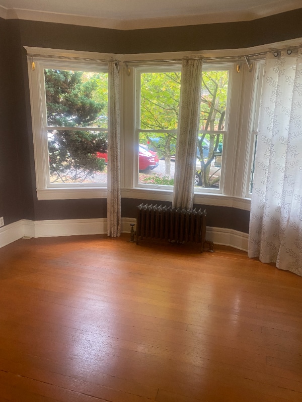 Photo - 4275 Whitman Ave N (Seattle, WA)