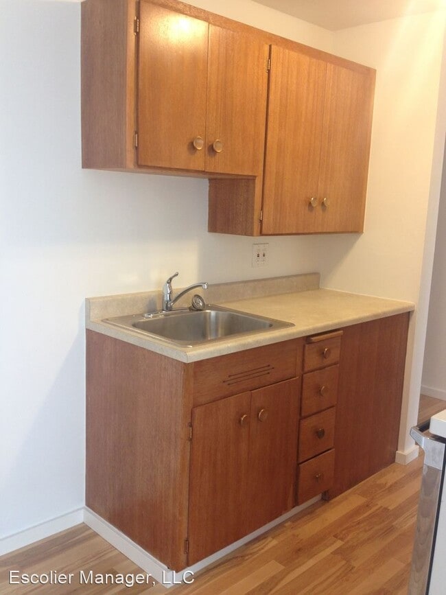 Foto del edificio - 4214 11th Ave NE