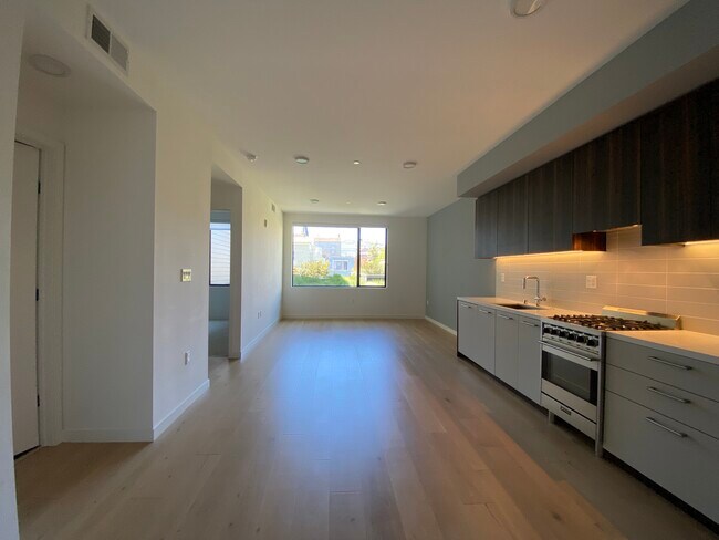 Building Photo - 1188 Valencia St