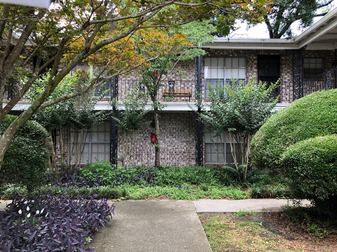 811 Colony Dr Unit E 69, Charleston, SC 29407 Condo for Rent in