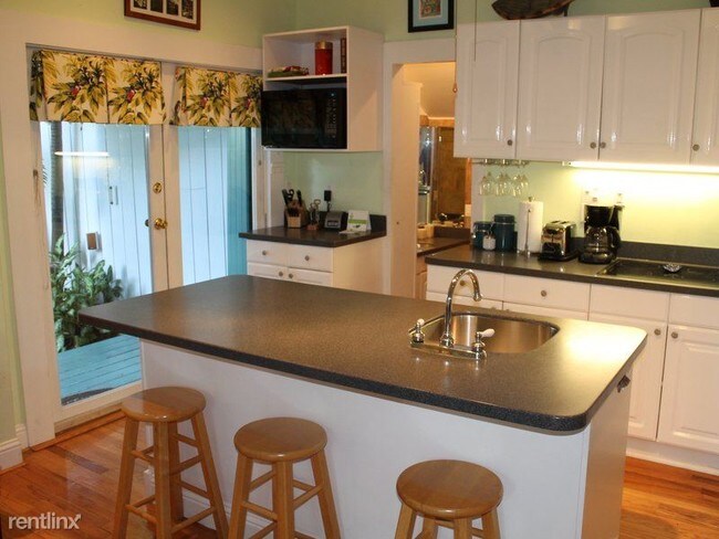Building Photo - 2 br, 1 bath House - Perfect Pineapple