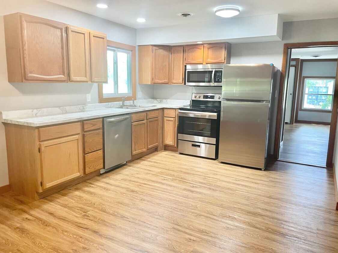 Primary Photo - Charming Remodeled Home on Large Lot with ...