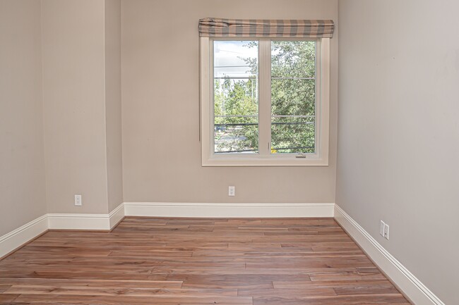 Building Photo - 1530 Cunningham Parc Ln