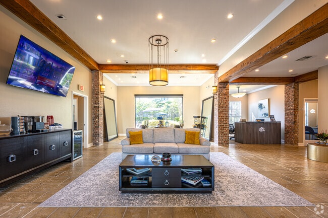 Leasing Office - Paramount at Cedar Lodge