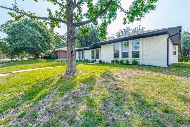 Building Photo - 13420 Purple Sage Rd