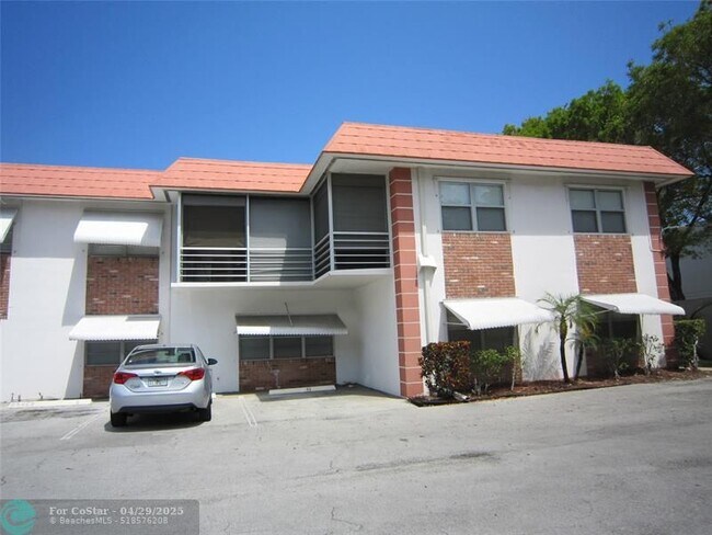 Building Photo - 3550 NW 8th Ave