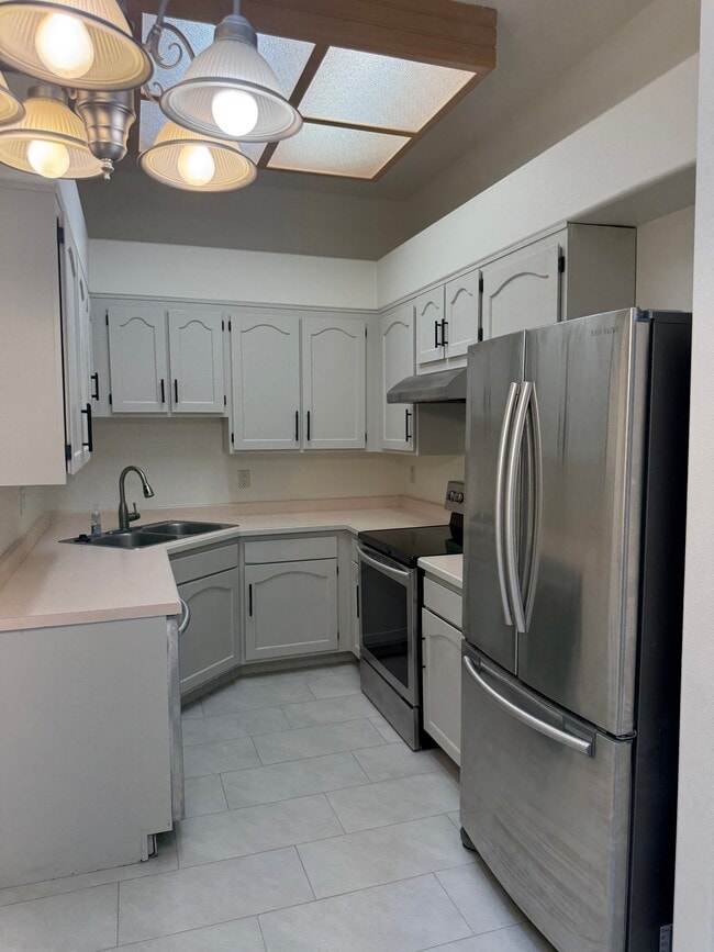Foto del edificio - 2050 W Canyon View Dr