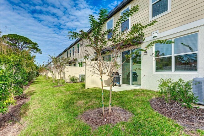 Foto del edificio - 17063 Coral Key Dr