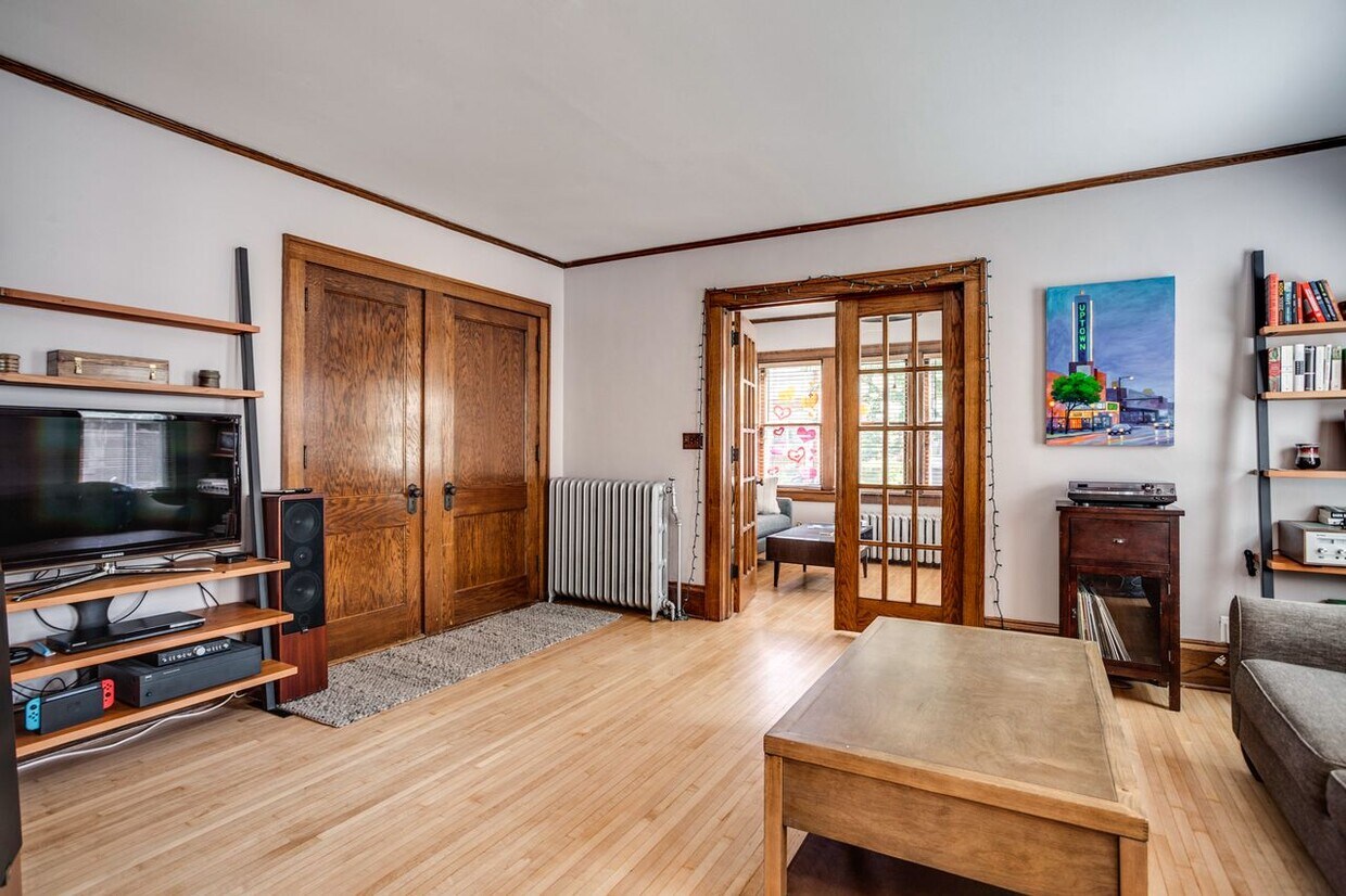 Foto principal - 3316 Girard Ave S