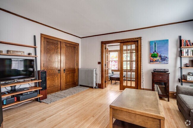 Building Photo - 3316 Girard Ave S