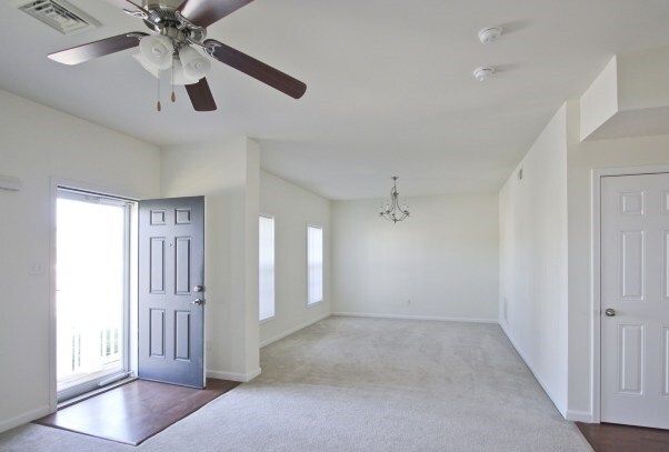 Building Photo - 137 Barrett Dr