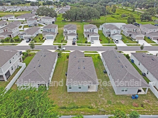 Foto del edificio - 832 Blue Creek Dr