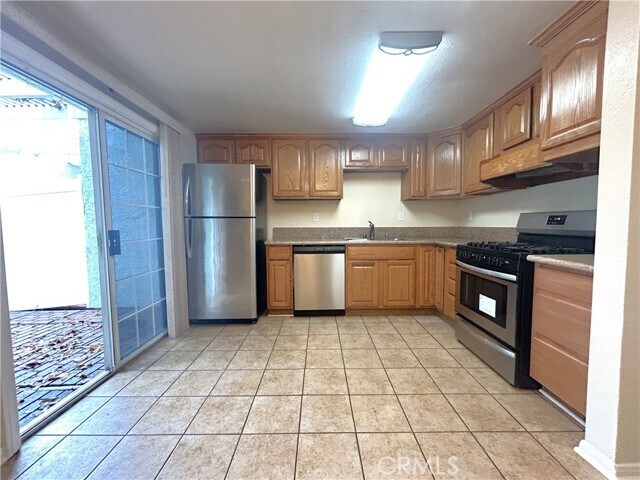 Foto del edificio - 5640 Riverside Dr