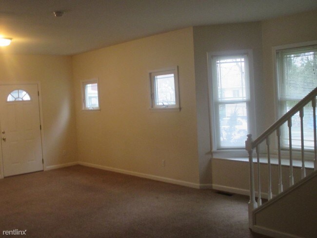 Building Photo - 3800 Highland Ave