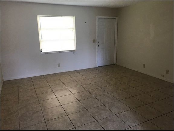 Building Photo - 4671 Poinsettia Ln
