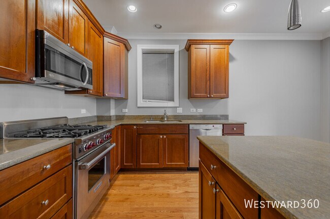 Foto del edificio - 2757 N Lincoln Ave