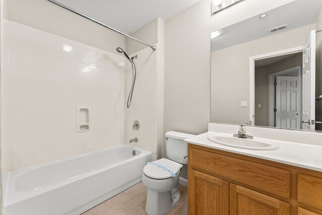 Foto del edificio - PARKSIDE LUXURY LIVING!