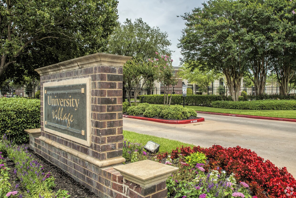 University Village at Prairie View Apartments Prairie View, TX