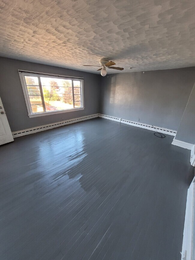 Building Photo - Available NOW! 2BR/1BA in Wilkes-Barre!