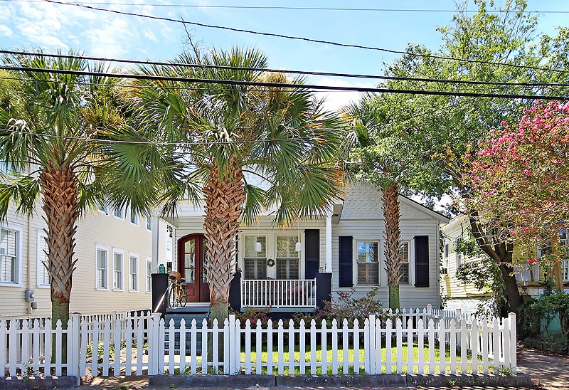 Primary Photo - 79 Moultrie St