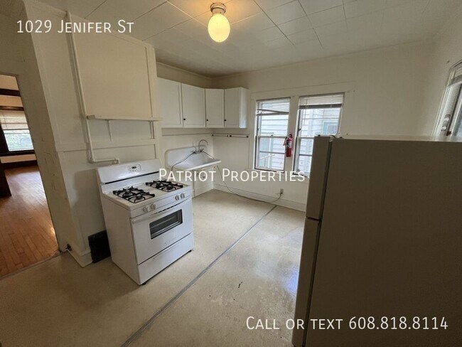 Foto del edificio - 1029 Jenifer St