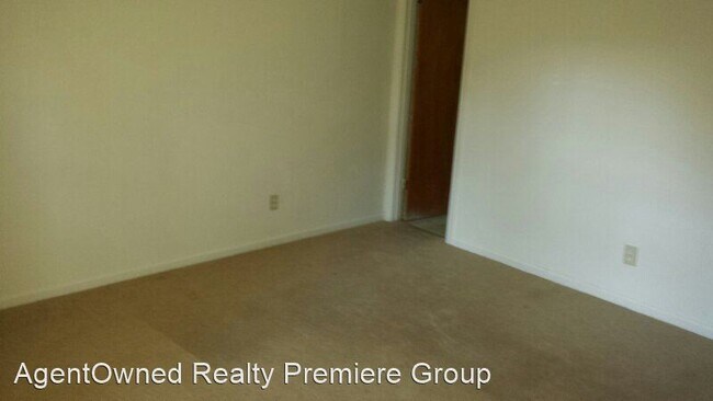 Building Photo - 2 br, 2 bath House - 152  B Dorchester Manor