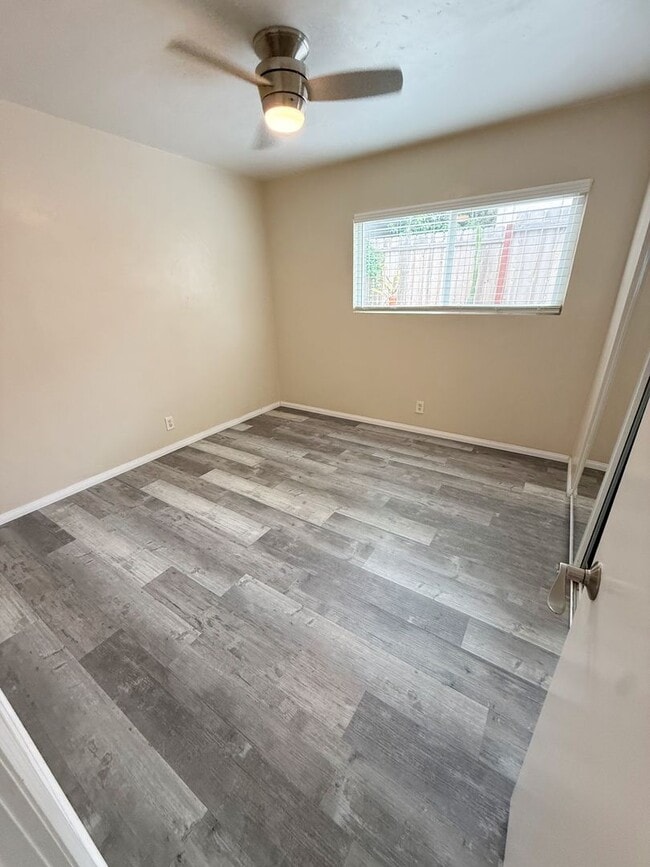 Building Photo - Remodeled 2 Bed/1 Bath unit in North Park w/ Private Yard!