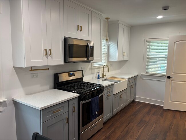 Building Photo - 138 Arizona Ave Building Photo - 138 Arizona Ave