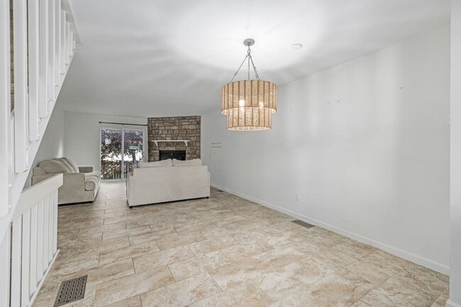 Foto del edificio - 8066 S Columbine Ct