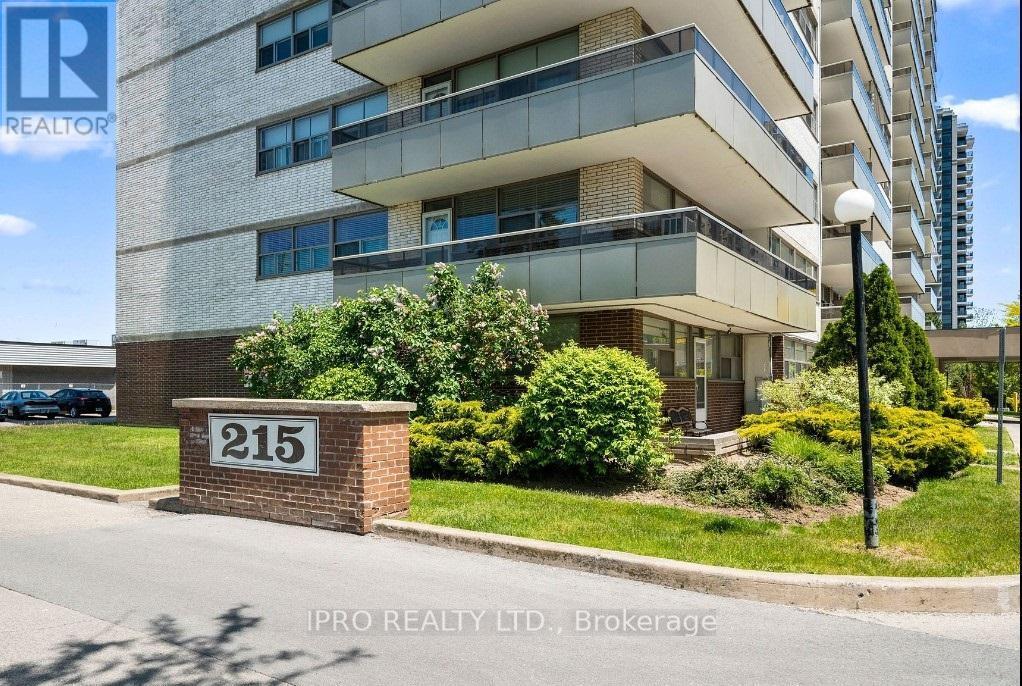 215 Glenridge Ave, St. Catharines, ON L2T 3J7 House for Rent in St