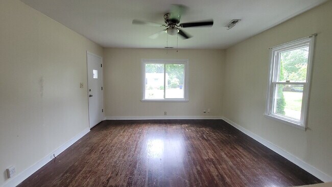 Foto del edificio - "5 points area 2-Bedroom Huntsville Home w...