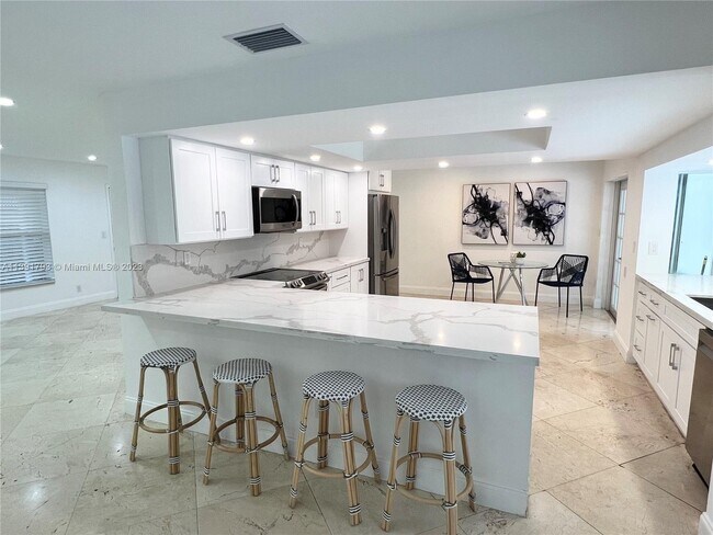 Foto del edificio - 2140 NE 205th St