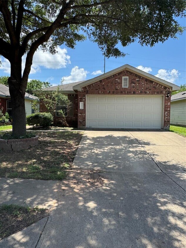 Foto principal - 7201 Cayenne Ln