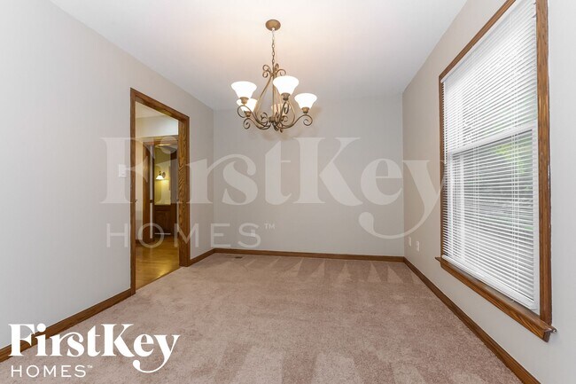 Foto del edificio - 5817 N Indiana Ave