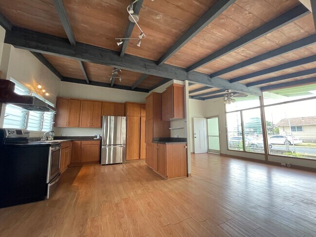 Foto del edificio - SINGLE FAMILY HOME IN KAILUA