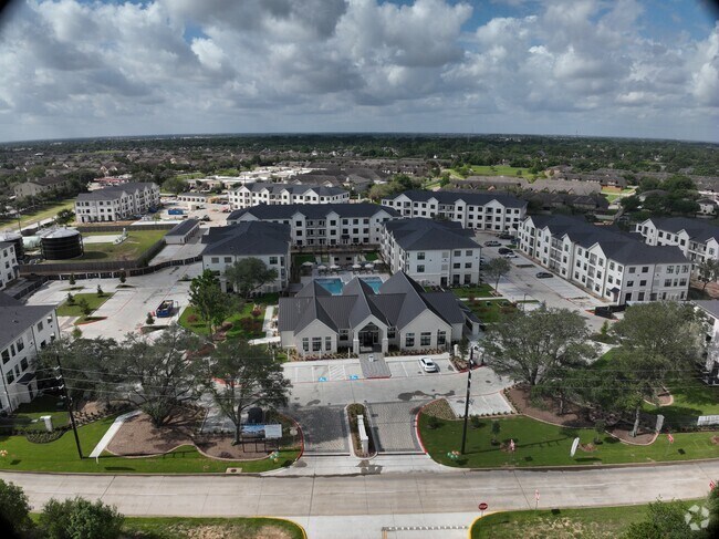 Exterior 3D - Lenox Katy Grove