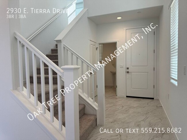 Building Photo - 2930 E Tierra Dr