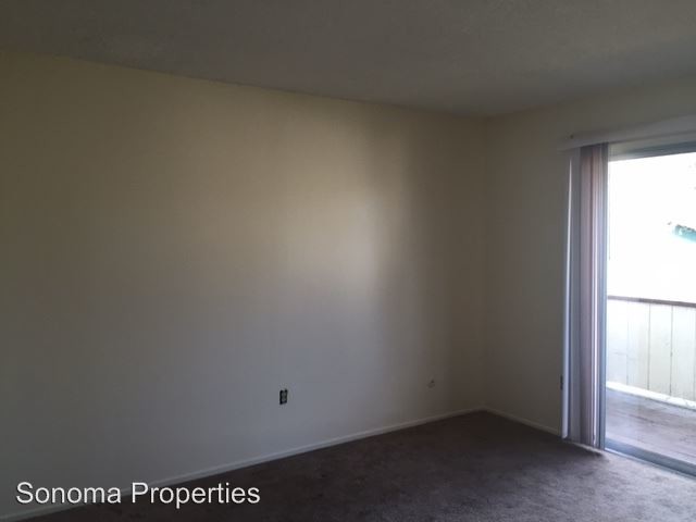 Building Photo - 120 Buena Vida Ct