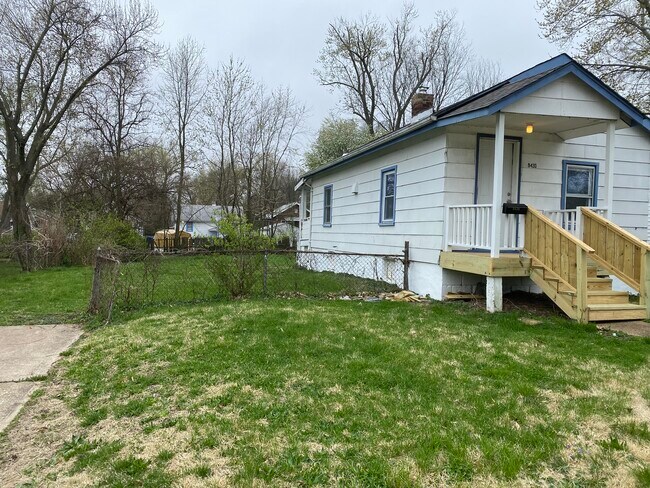 Building Photo - 9430 Bristol Ave