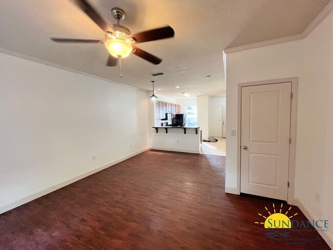 Building Photo - Beautiful Townhouse in The Verandas at Fre...