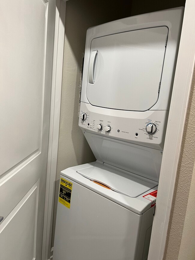 Building Photo - 602 Holly Hill Rd