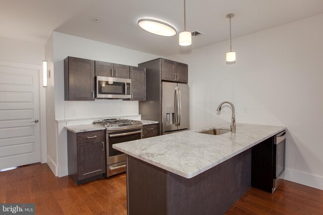 Foto del edificio - 730 S Broad St
