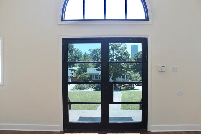 Foto del edificio - 306 N Rosedale Ave