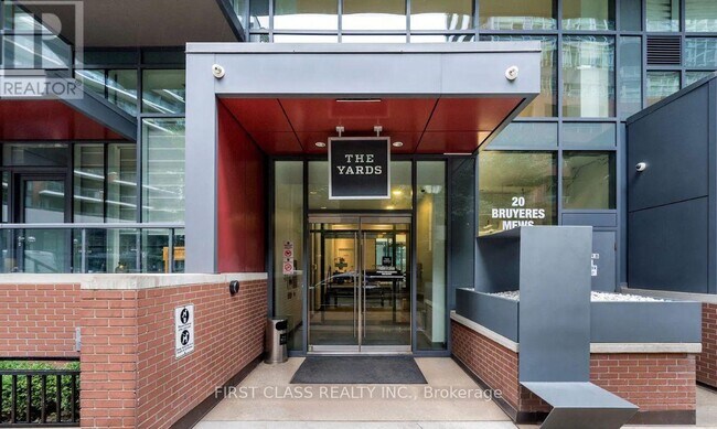 Building Photo - 20 Bruyeres Mews